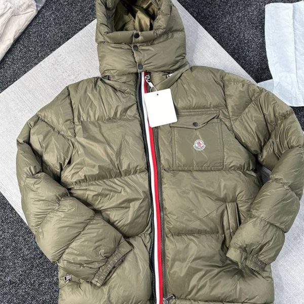Moncler-Style Puffer Jacket – Hooded, Quilted Design in olive green