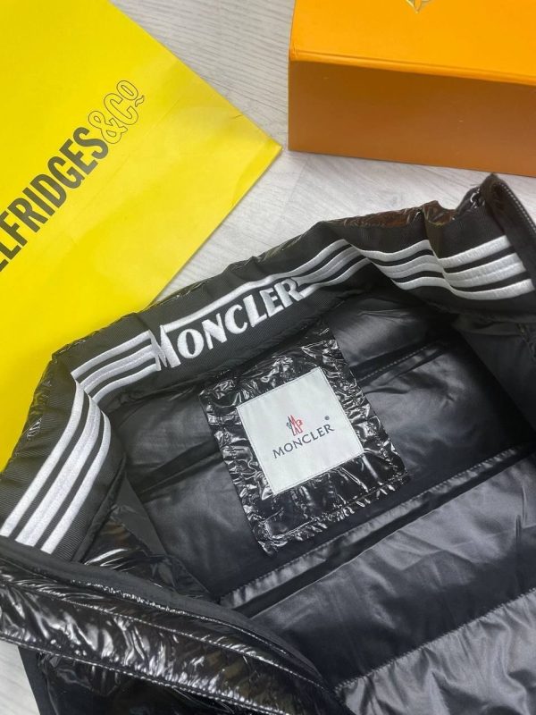 Moncler-Style Sleeveless Bodywarmer – Shiny Finish, Zip Pockets 2 Moncler-Style Sleeveless Bodywarmer – Shiny Finish, Zip Pockets