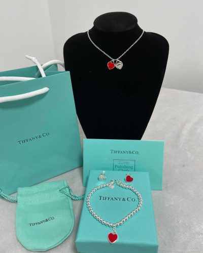 Tiffany & Co. Double Heart Pendant Necklace