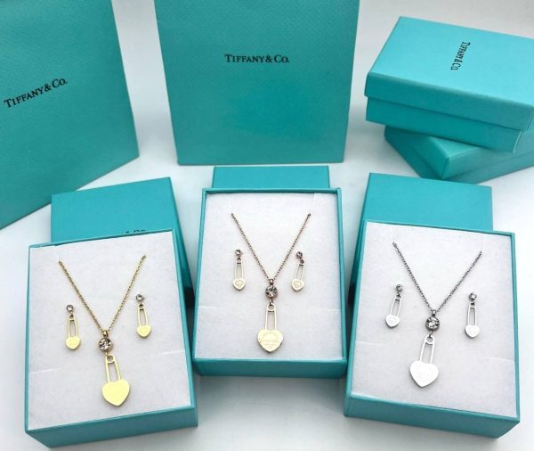 Tiffany & Co. Heart Lock Necklace & Earrings Set Tiffany & Co. Heart Lock Necklace & Earrings Set