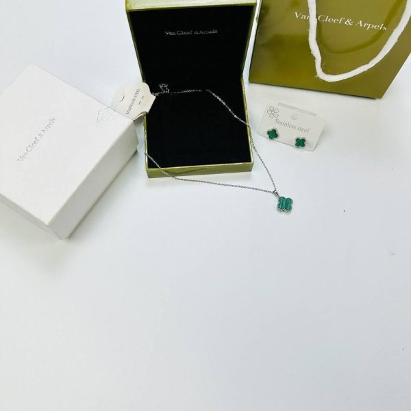 Van Cleef & Arpels Alhambra Necklace & Earrings Set green