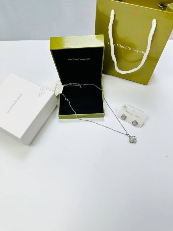 Van Cleef & Arpels Alhambra Necklace & Earrings Set silver
