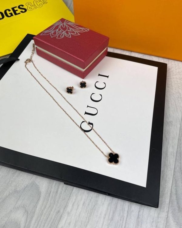 Van Cleef & Arpels Clover Necklace & Earrings Set
