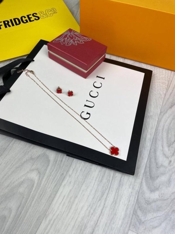 Van Cleef & Arpels Clover Necklace & Earrings Set in red color Van Cleef & Arpels Clover Necklace & Earrings Set