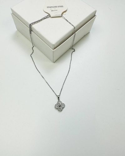 Van Cleef & Arpels Clover Pendant Necklace