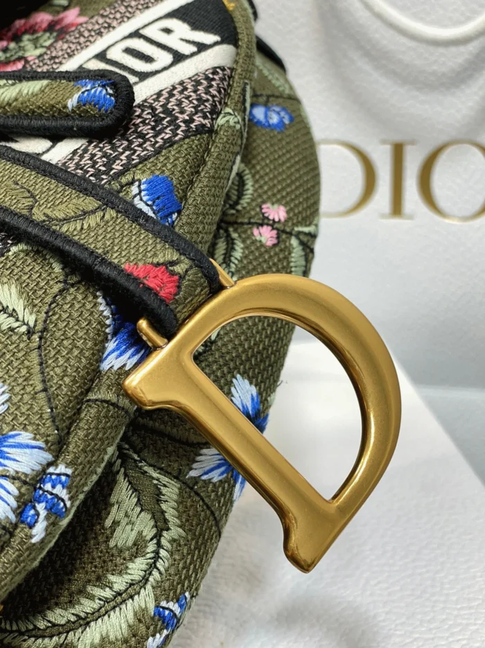 Dior Saddle Bag Knockoff in Green Multicolor Dior Petites Fleurs Embroidery 2 Dior Saddle Bag Knockoff in Green Multicolor Dior Petites Fleurs Embroidery 2