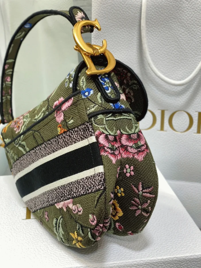 Dior Saddle Bag Knockoff in Green Multicolor Dior Petites Fleurs Embroidery 3 Dior Saddle Bag Knockoff in Green Multicolor Dior Petites Fleurs Embroidery 3