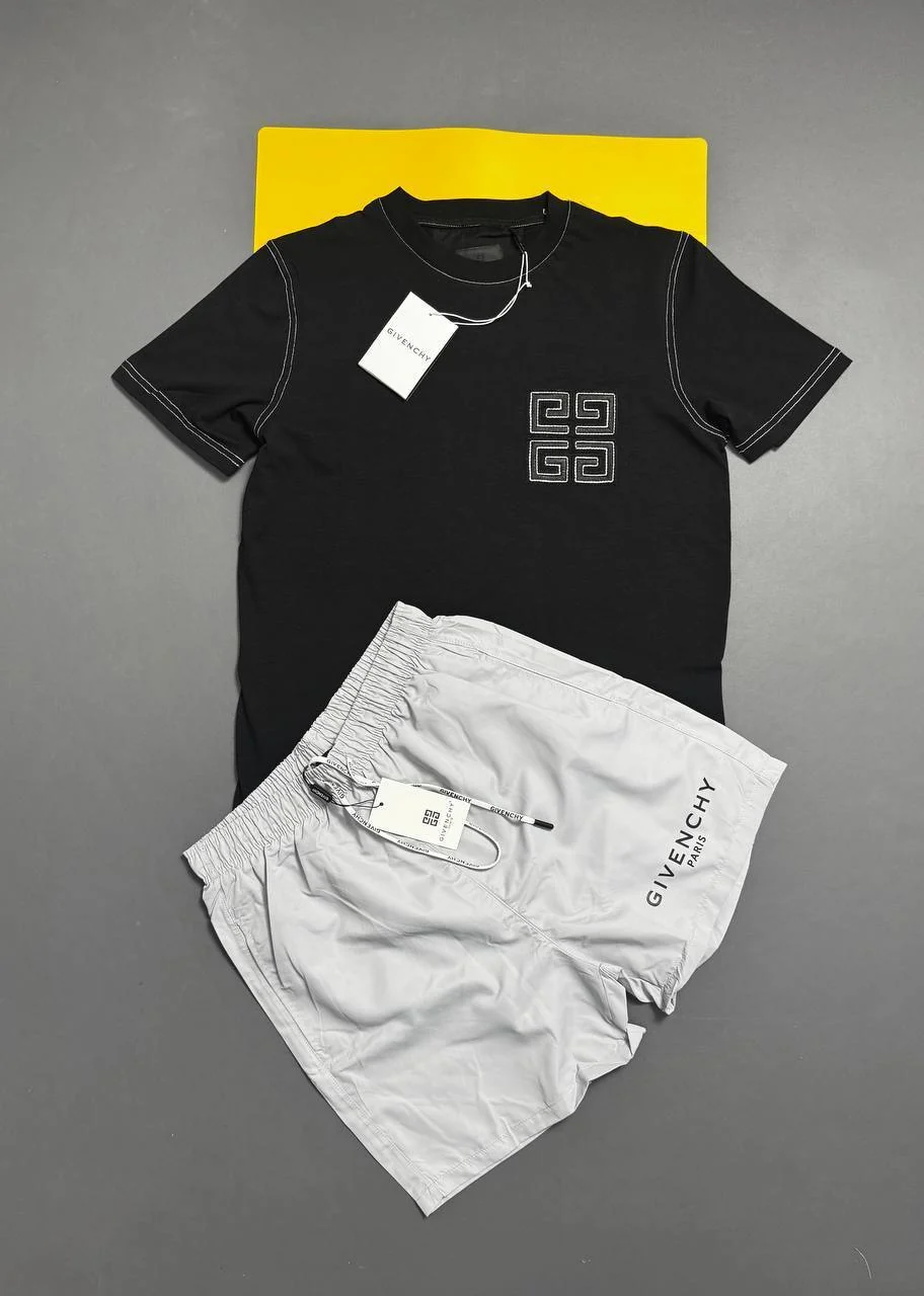 Givenchy T-shirts & Shorts Set
