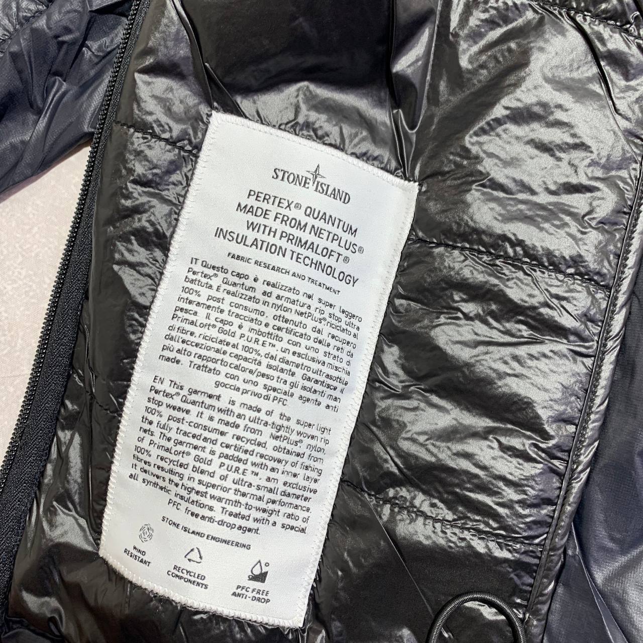Stone Island Men's Packable Quantum Flock Reps AAA Quality Jacket navy blue colora
