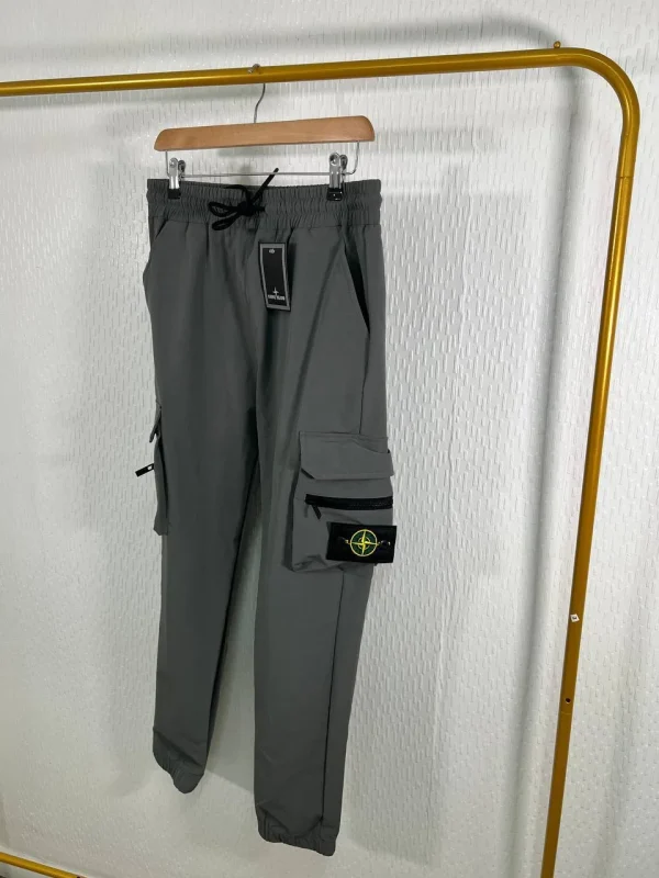 Stone Island Men's Regular-Tapered Cargo Replica Pants light grey Stone Island Men's Regular-Tapered Cargo Replica Pants