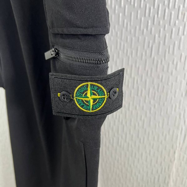 Stone Island Men's Regular-Tapered Cargo Replica black Pants logo Stone Island Men's Regular-Tapered Cargo Replica black Pants logo