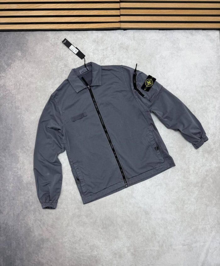 Stone Island Men's Zip-Up Overshirt In Black color Stone Island Men's Zip-Up Overshirt In Black color