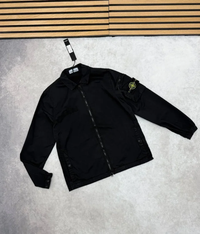 Stone Island Men's Zip-Up Overshirt In Black color Stone Island Men's Zip-Up Overshirt In Black color