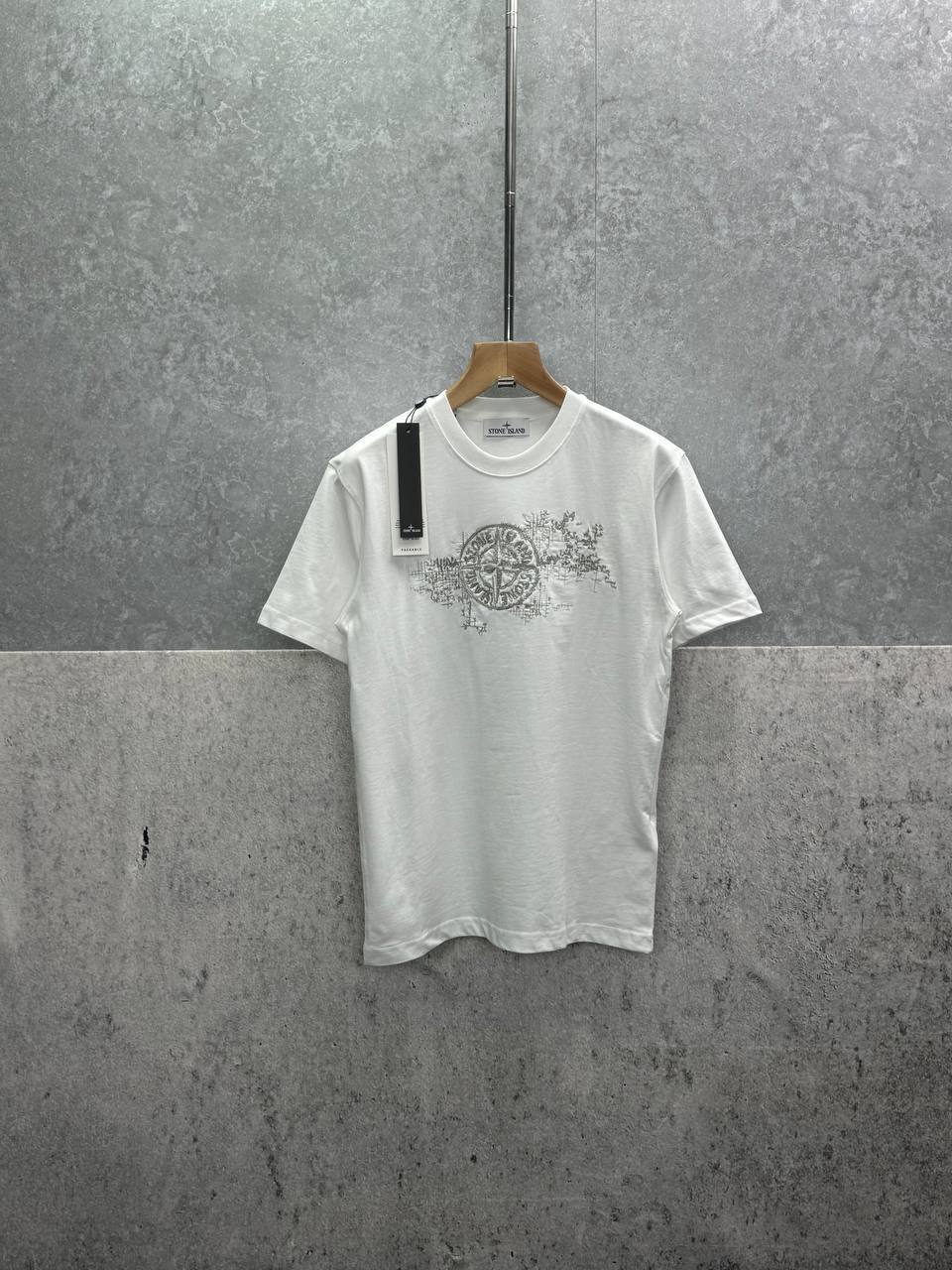 Stone Island Stamp One Logo T-Shirt for Men In AAA Quality white color