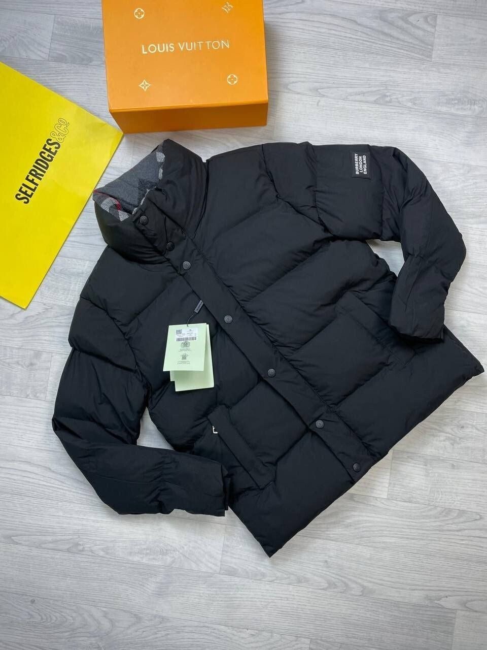 Burberry Black Puffer Replica Jacket with Detachable Sleeves for Men
