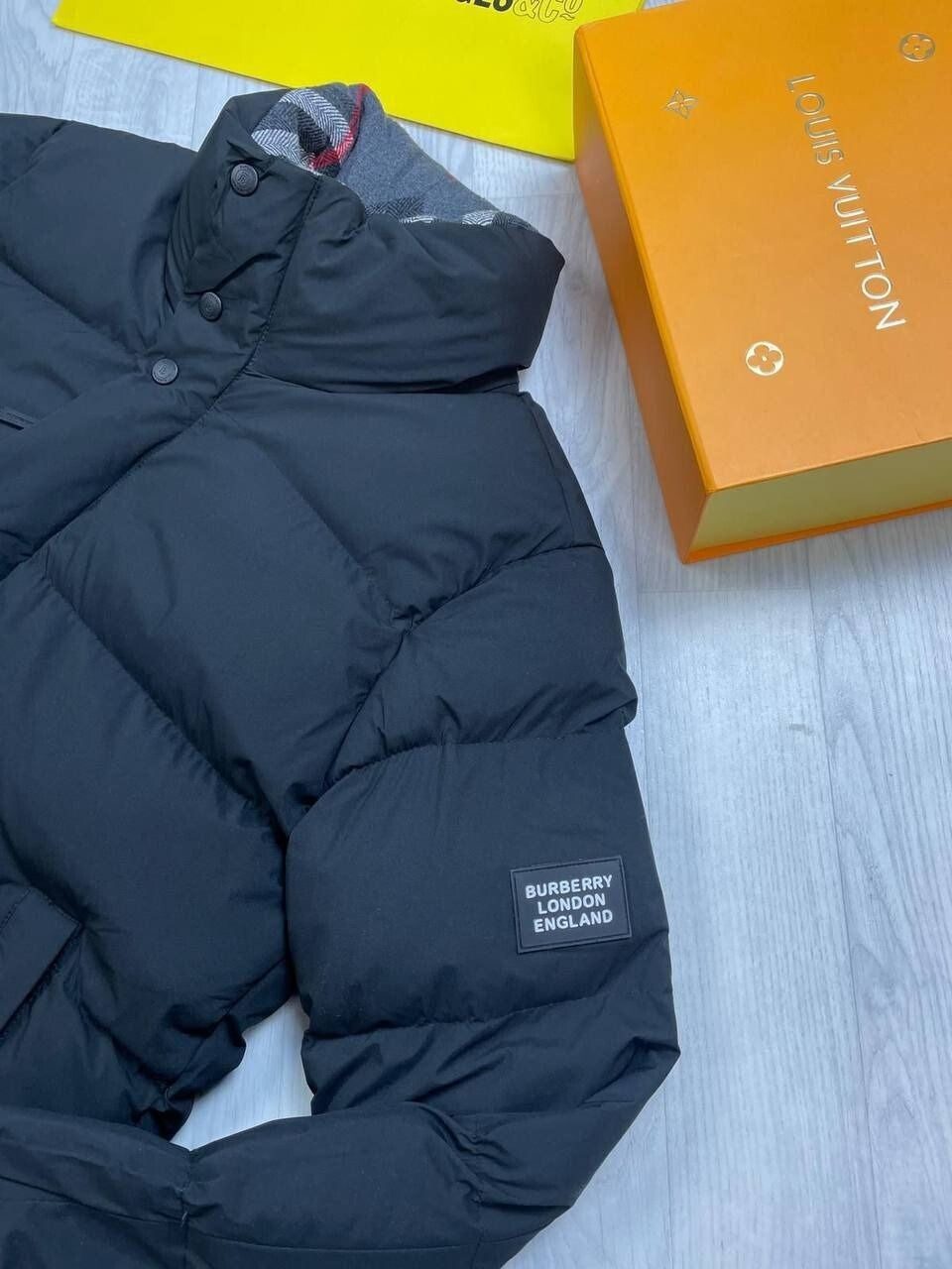 Burberry Black Puffer Replica Jacket with Detachable Sleeves for Men