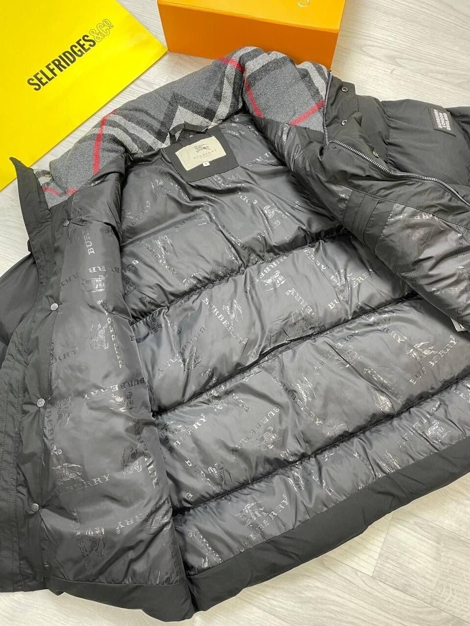 Burberry Black Puffer Replica Jacket with Detachable Sleeves for Men - Image 3