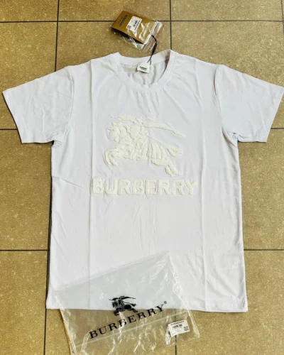 Burberry EKD Embossed Logo Men's T-Shirt – Black & White AAA Quailty