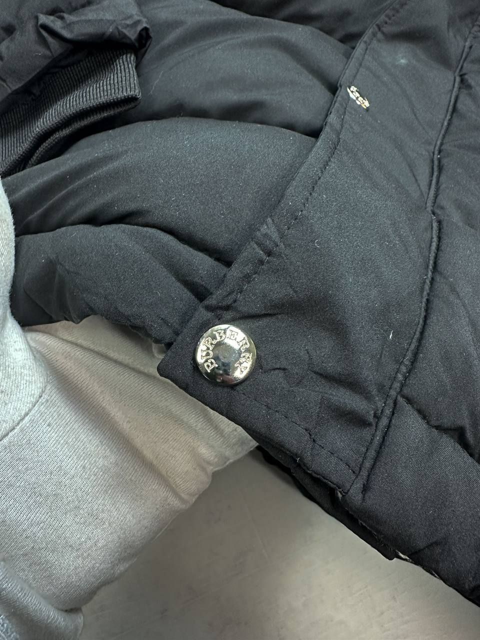 Burberry London Reversible Hooded Puffer Luxury Fake Jacket for Men - Image 4