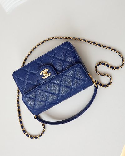 Chanel Large Handbag AS4039 – Blue3