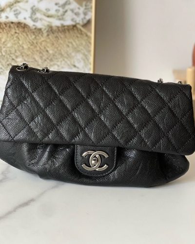 Chanel Vintage Cloud Bag A2223 – Black