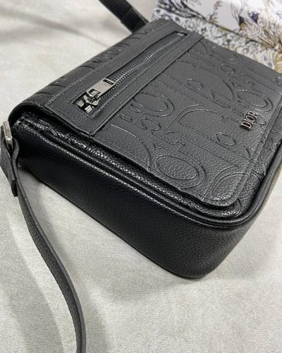 Christian Dior Black Gravity Leather Mini Messenger Bag AAA Quailty down veiw