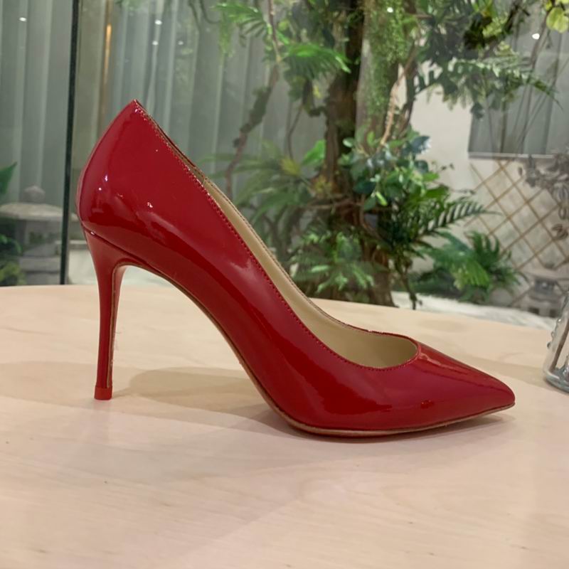 Christian Louboutin So Kate Patent Leather Pump Heels red