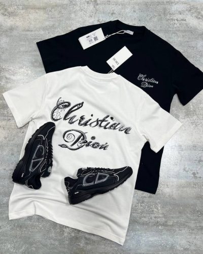 Dior 1947 Luxury Replica Script Embroidery Relaxed-Fit T-Shirt
