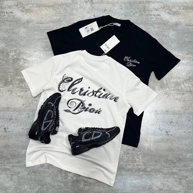 Dior 1947 Luxury Replica Script Embroidery Relaxed-Fit T-Shirt