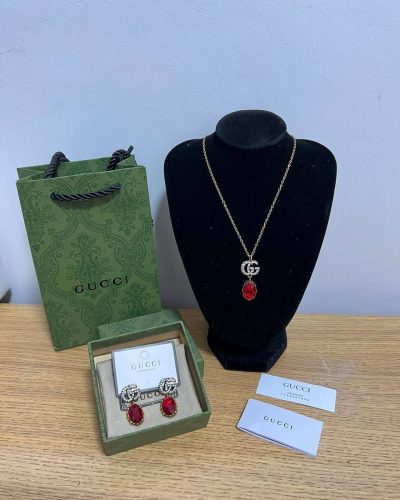 Gucci GG Signature Red Pearl Necklace and Earring Set for Women