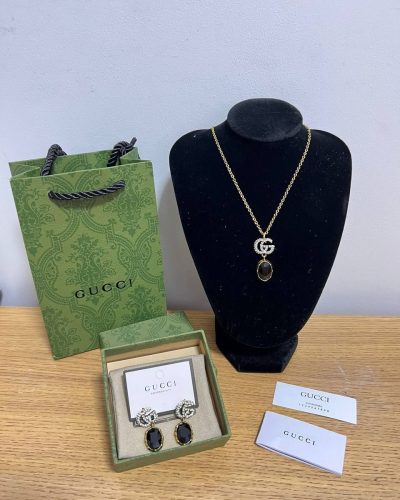 Gucci Signature GG Black Pearl Necklace and Earring Set for Women