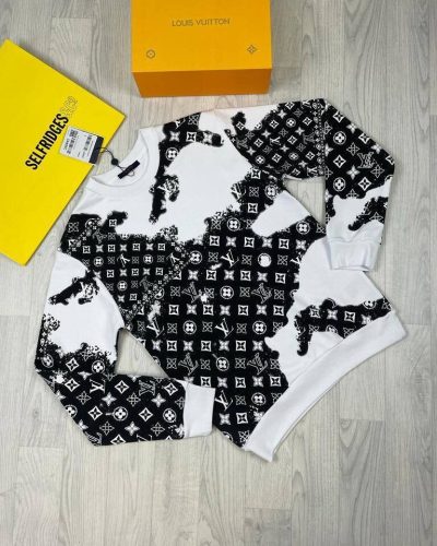 Louis Vuitton LV Monogram Bandana First Copy Jumper – 2 Colours1 Louis Vuitton LV Monogram Bandana First Copy Jumper – 2 Colours