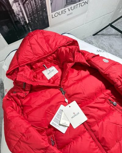 Moncler Maya Superclone Quality Hooded Short Down Jacket Mens in Multiple Colours Red