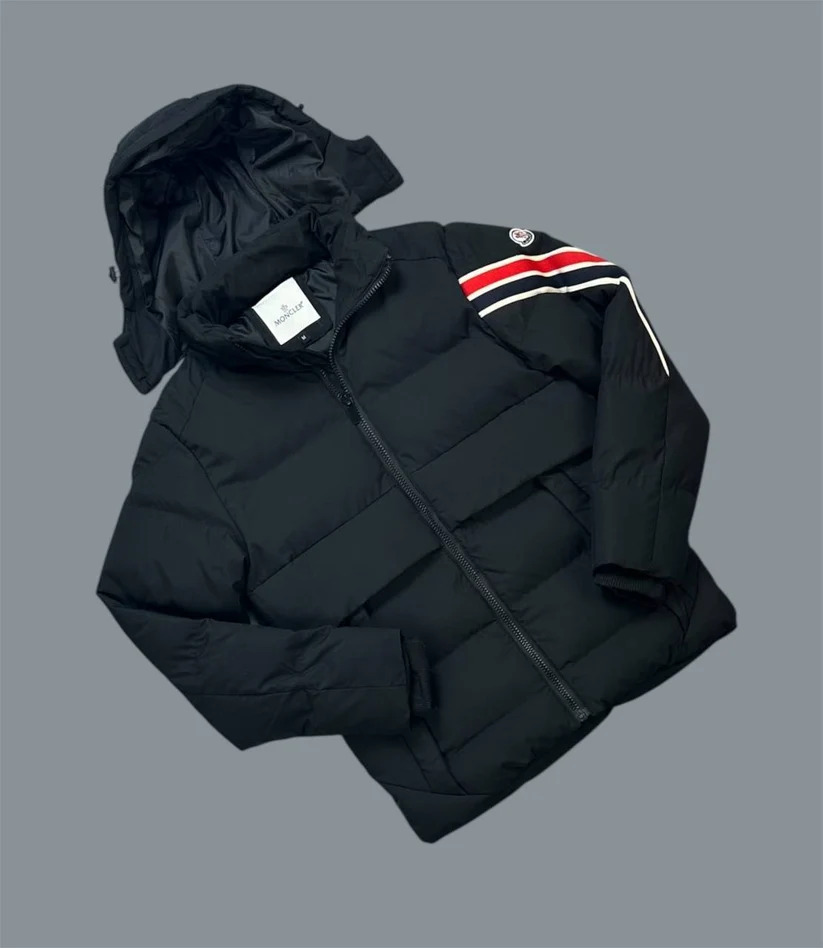 Moncler Solayan Down Jacket for Men’s – AAA Quality black