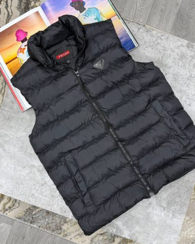 Prada Triangle Logo Re-Nylon Padded 1:1 Replica Bodywarmer for Men – Black