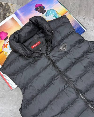 Prada Triangle Logo Re-Nylon Padded 1:1 Replica Bodywarmer for Men – Black