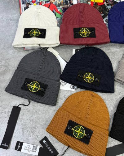 Stone Island Thick Ribbed Wool Beanie diff color