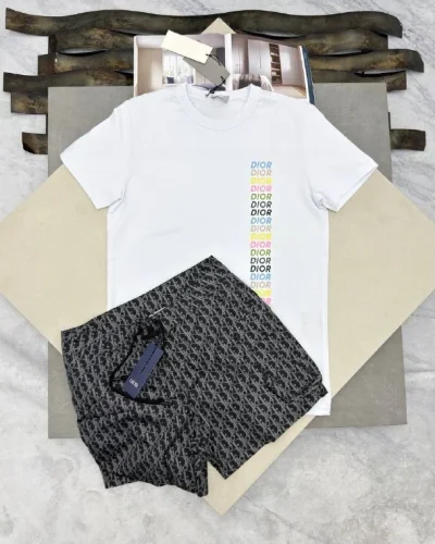 Explore the men's multicolour logo T-shirt and Oblique shorts set, featuring distinctive logo detailing and coordinated styling for casual occasions.