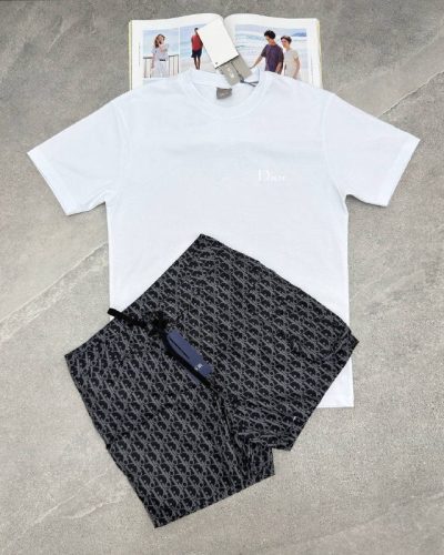 Men's White T-Shirt and Oblique Motif Shorts Set
